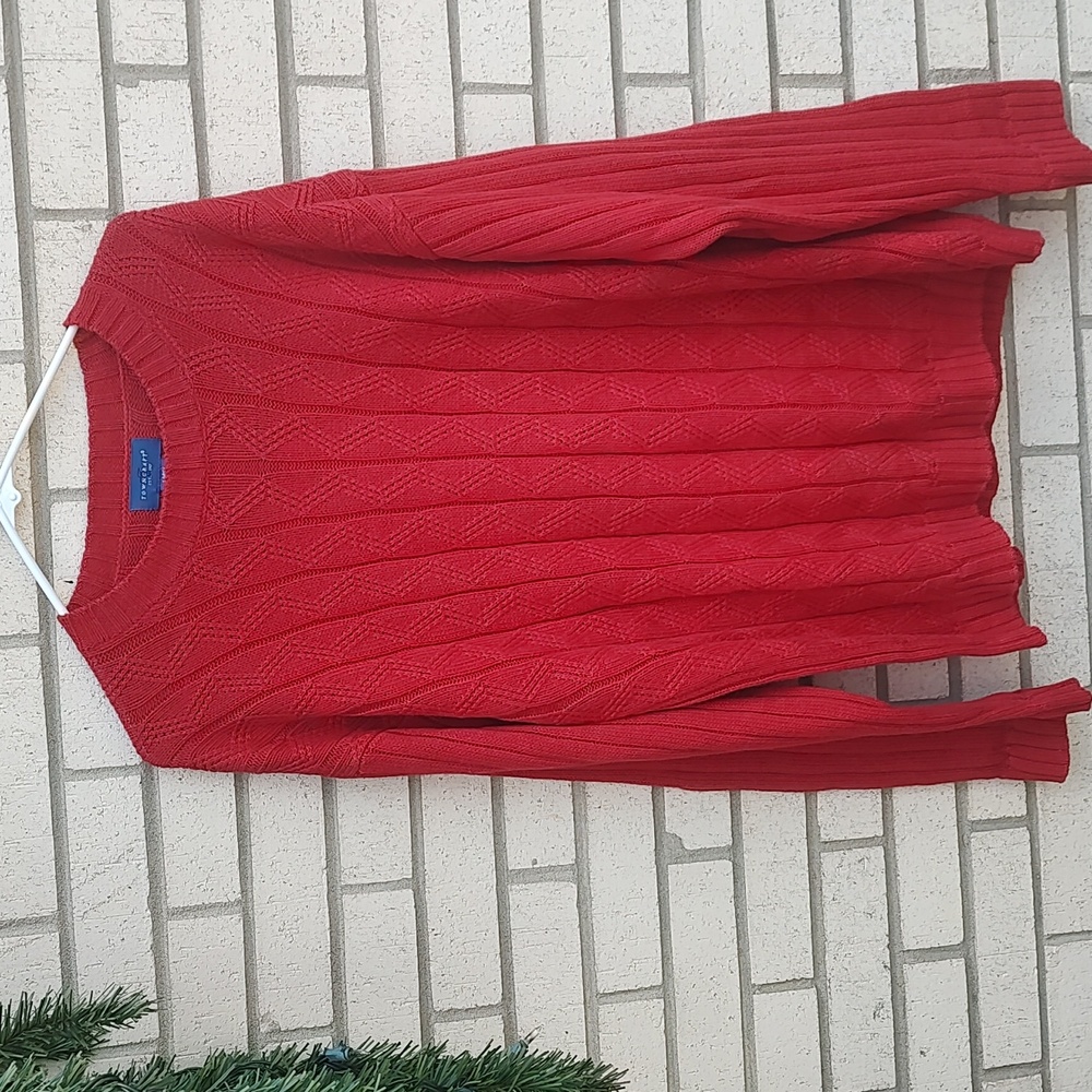 Red Sweater - Picture 5 of 9